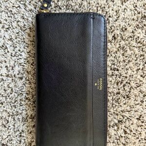 Fossil Black Leather Zip Wallet